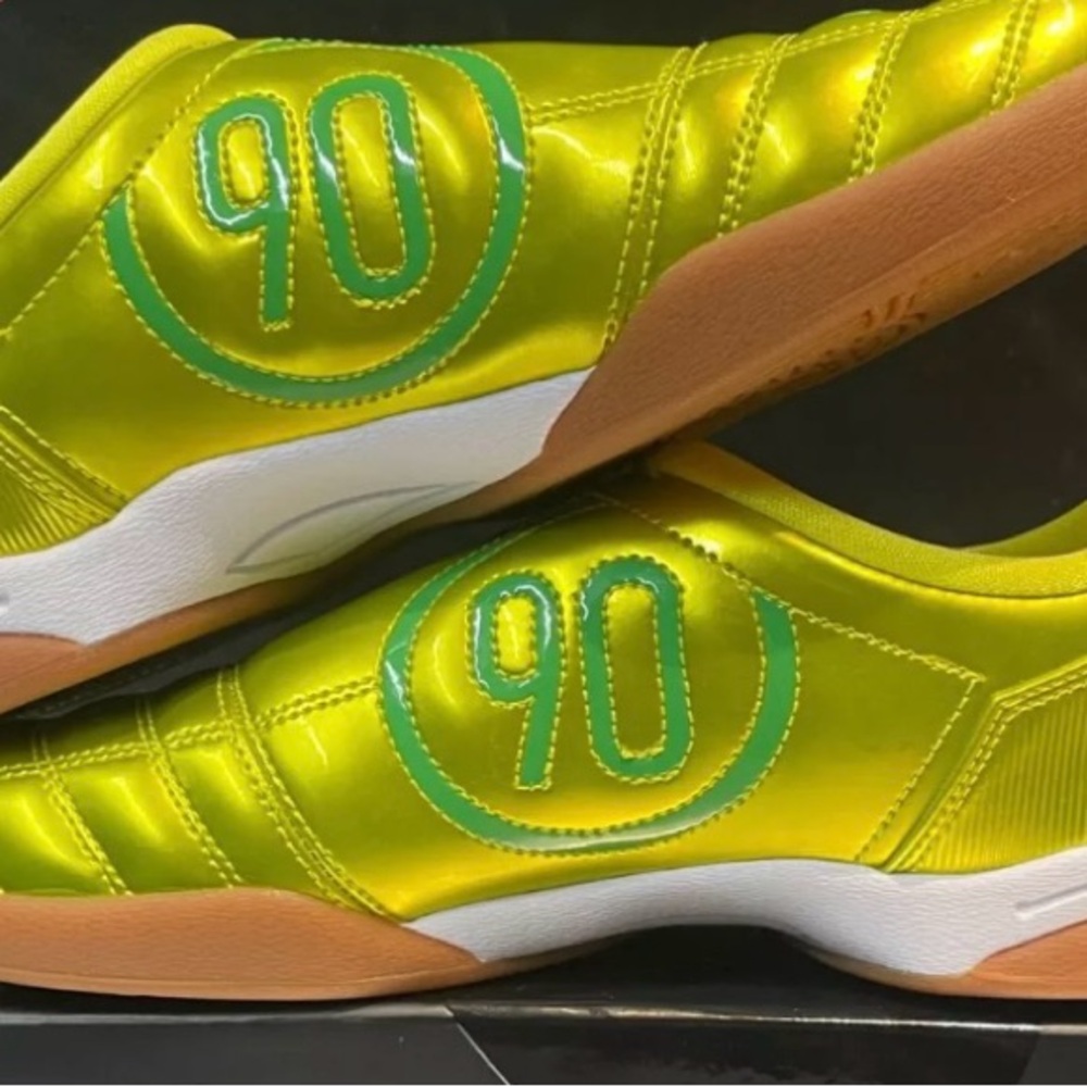Nike total 90 3III SP indoor shoes  Neon Yellow HJ9351 size 8.5
